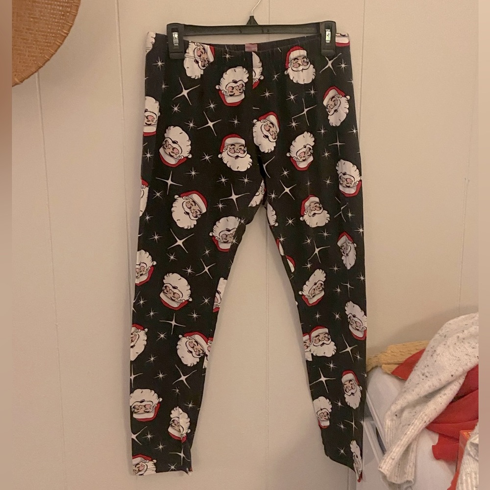 No Boundaries Junior’s  xl 15-17 Santa face leggings